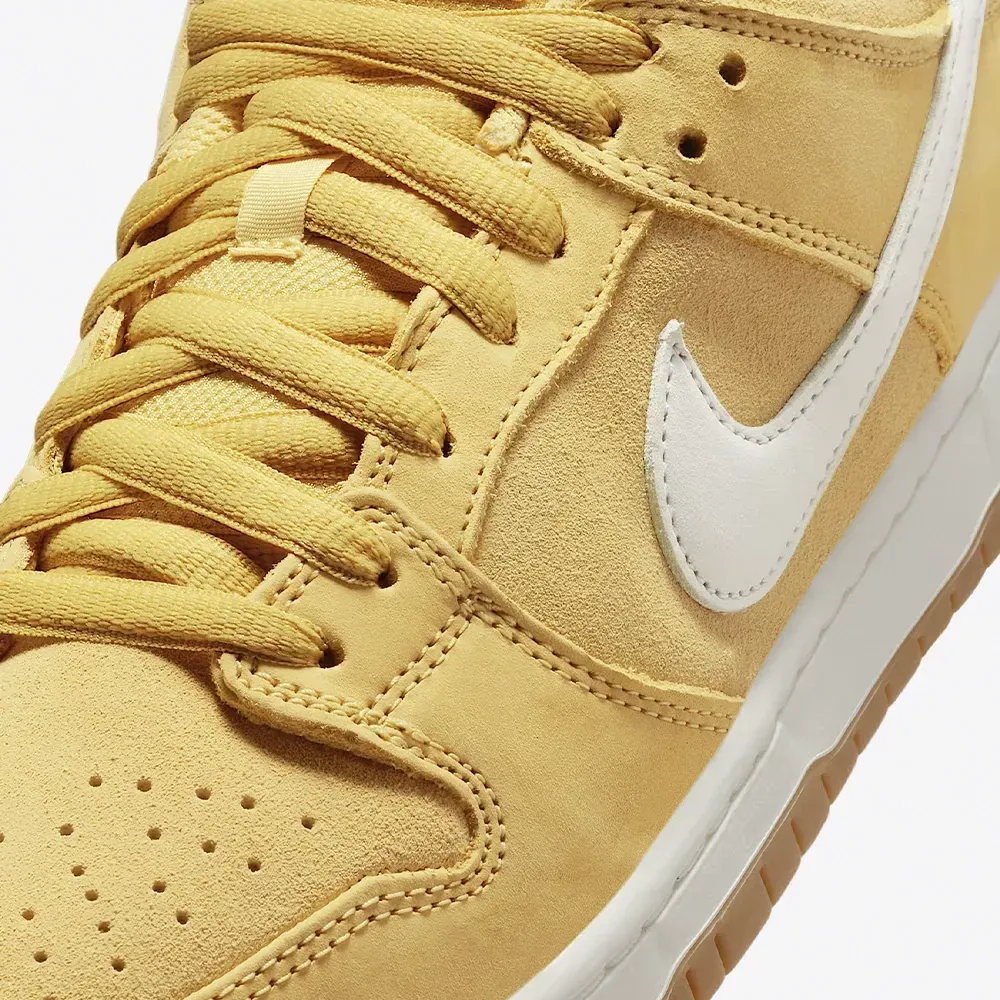 dunk low pro Saturn Gold5