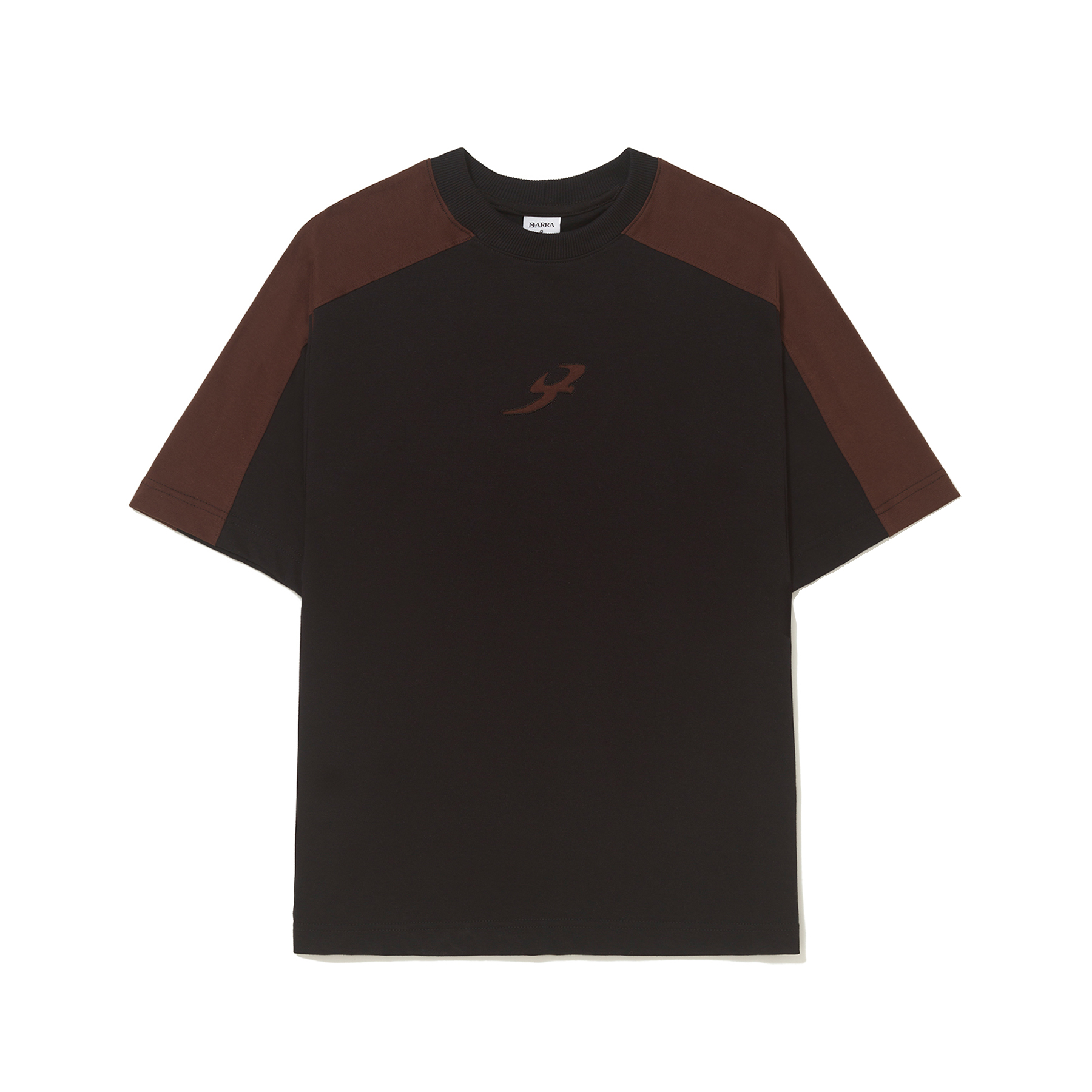 CAMISETA RECORTADA PRETA FRENTE