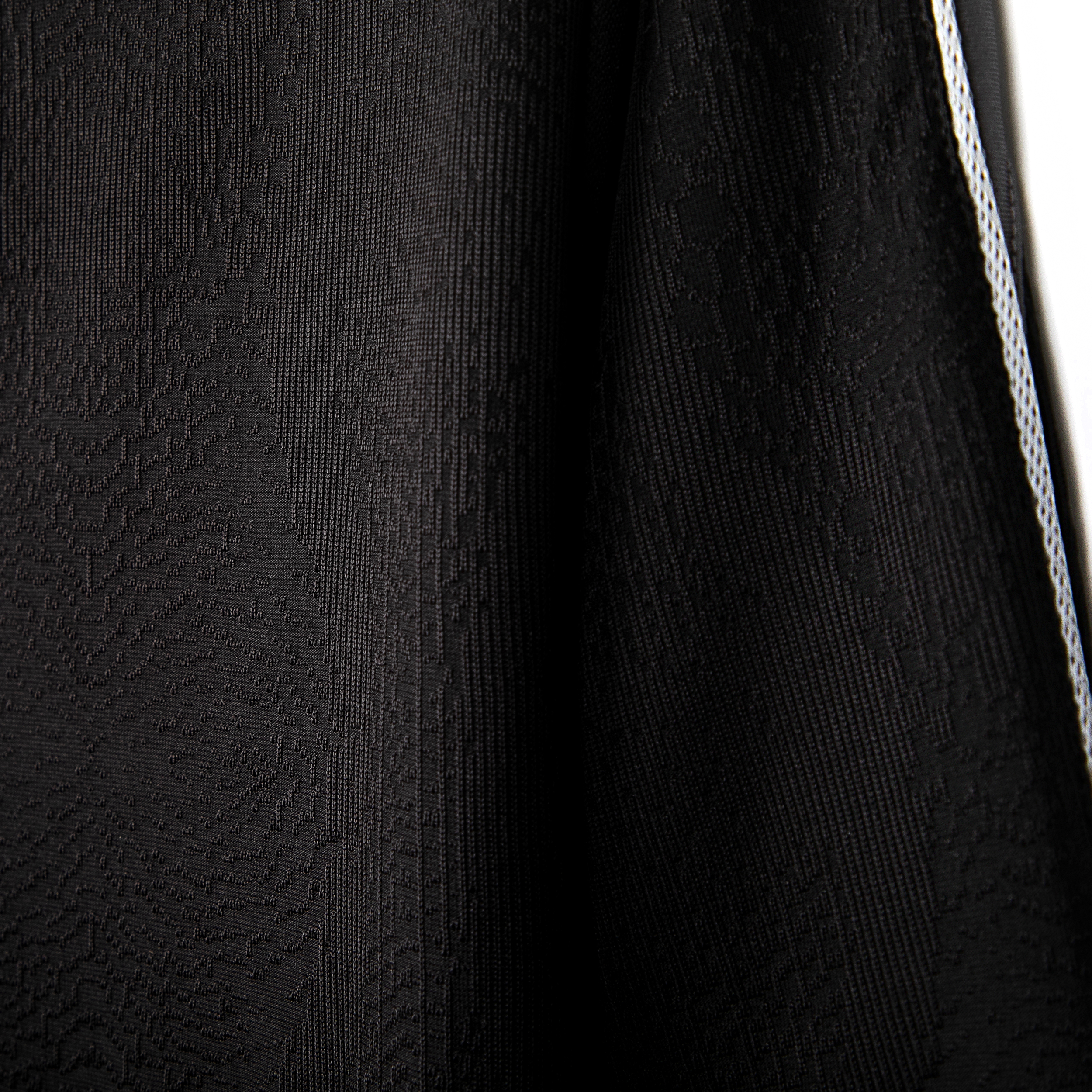 HIGHxUmbro_Longsleeve_Jersey_Black_Detail_5