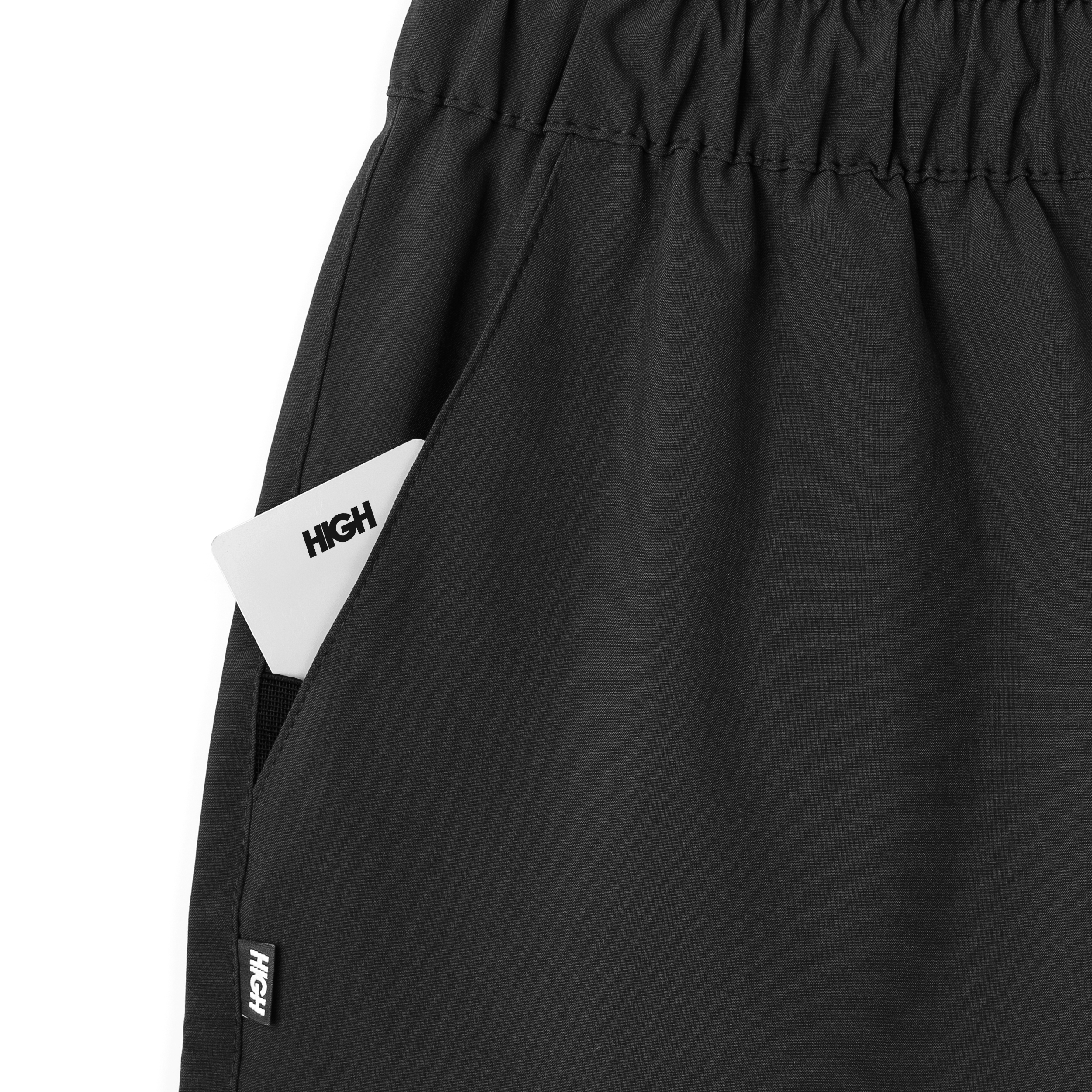 Shorts_Halftone_Black_Detail_3