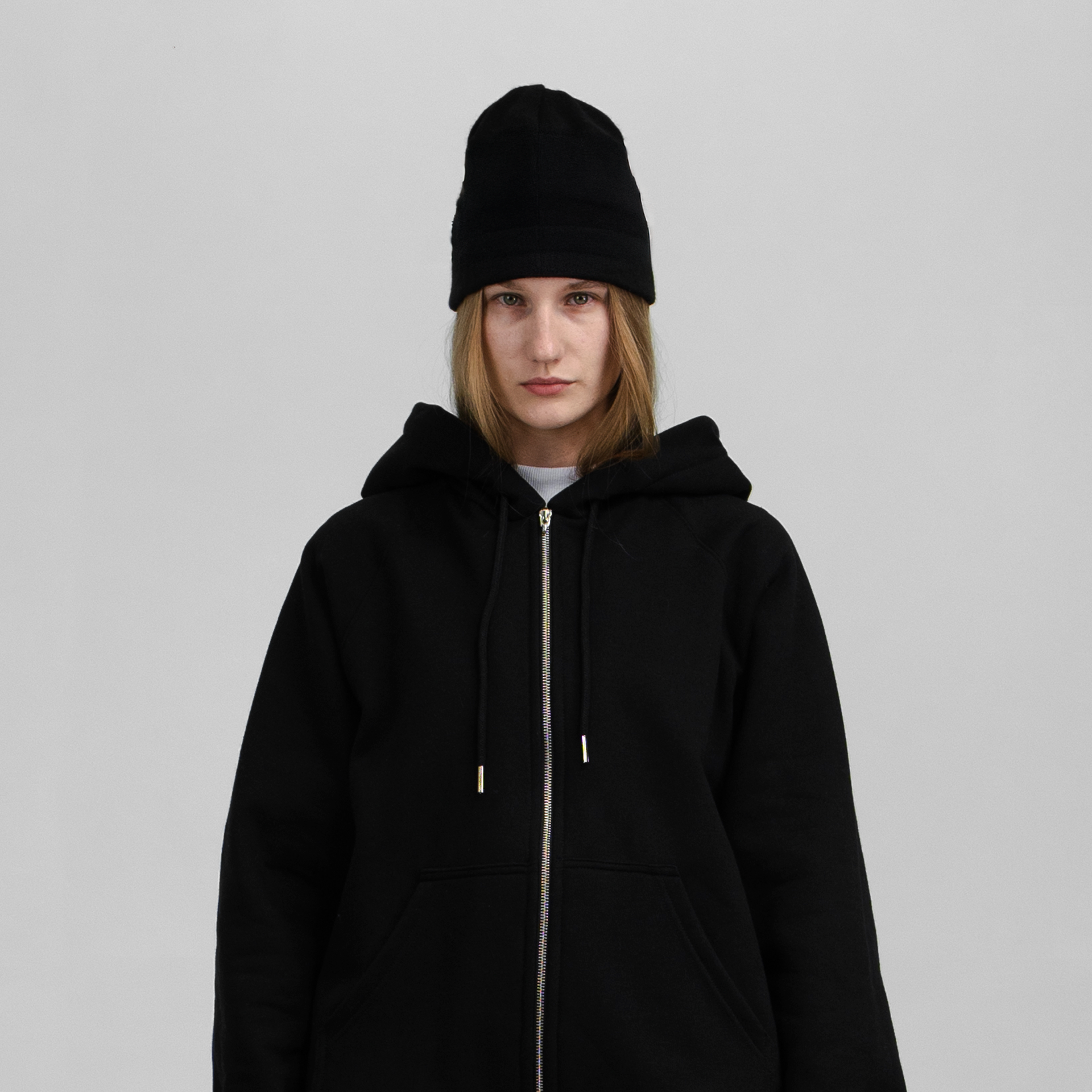 ESSENTIAL-BLACK-BEANIE-1