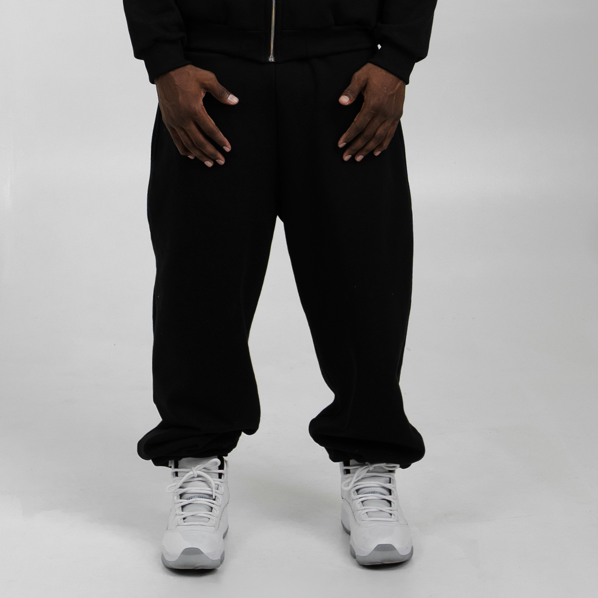 ESSENTIAL-BLACK-SWEATPANTS-1