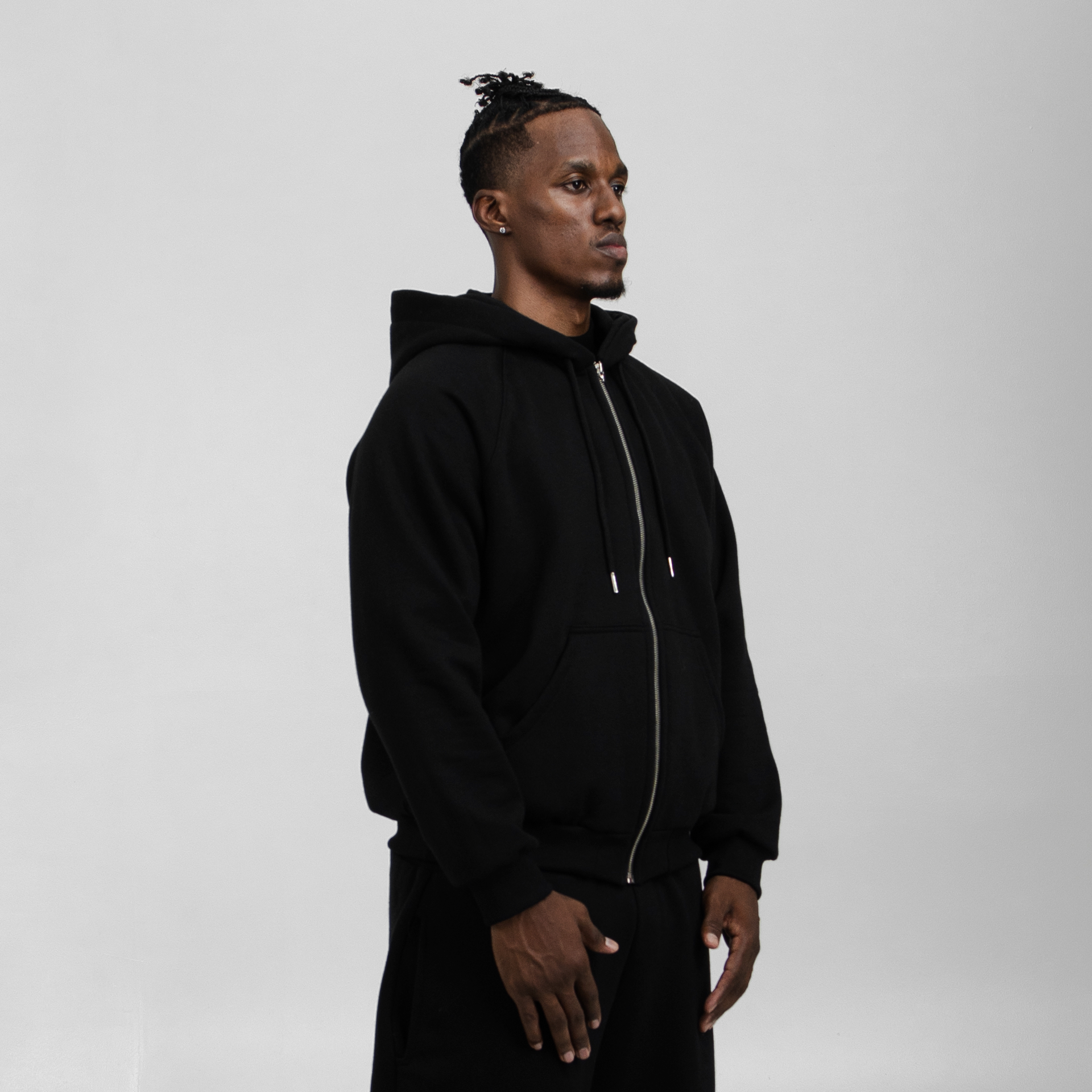 ESSENTIAL-BLACK-ZIP-HOODIE-2