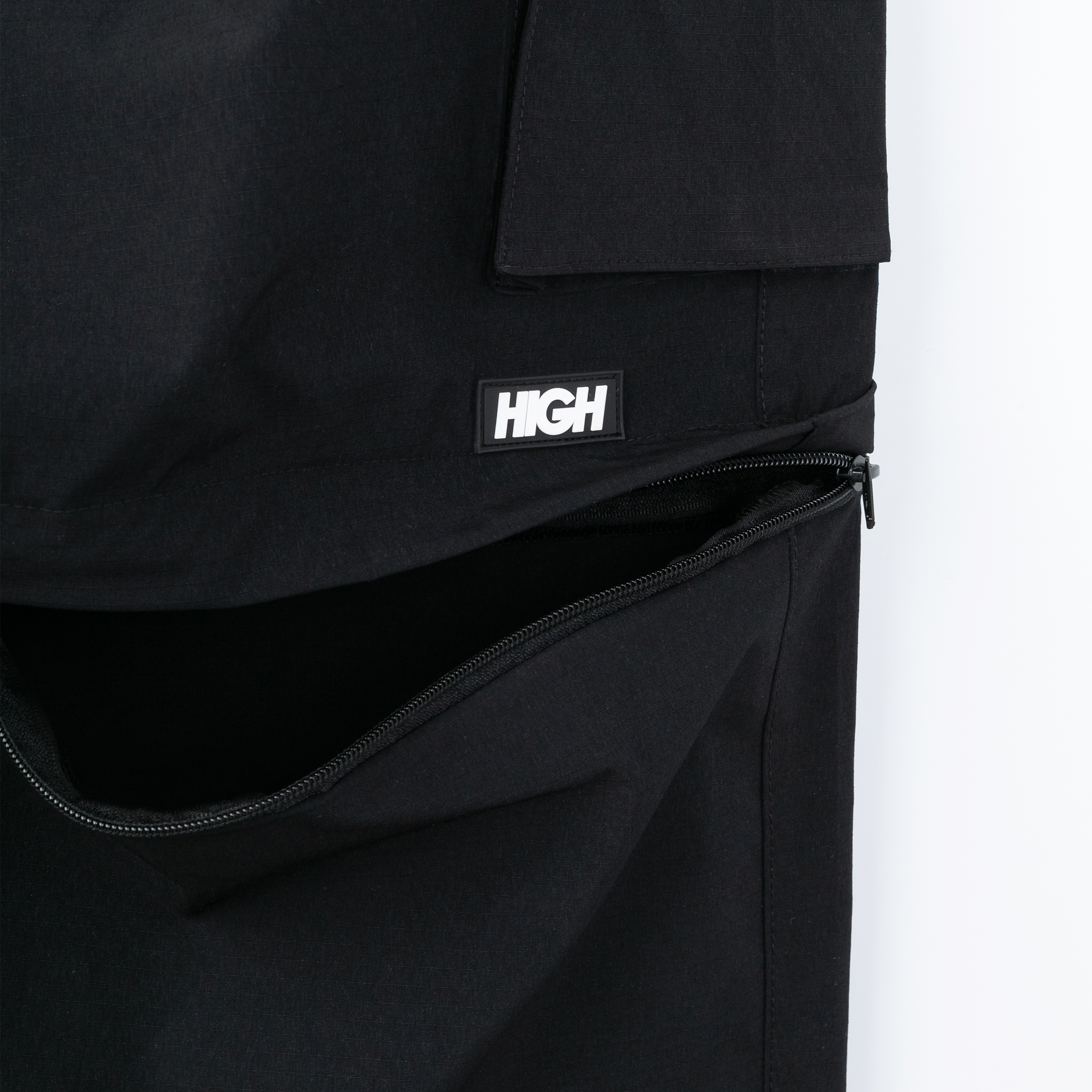 Zip_Off_Pants_Black_Detail_2