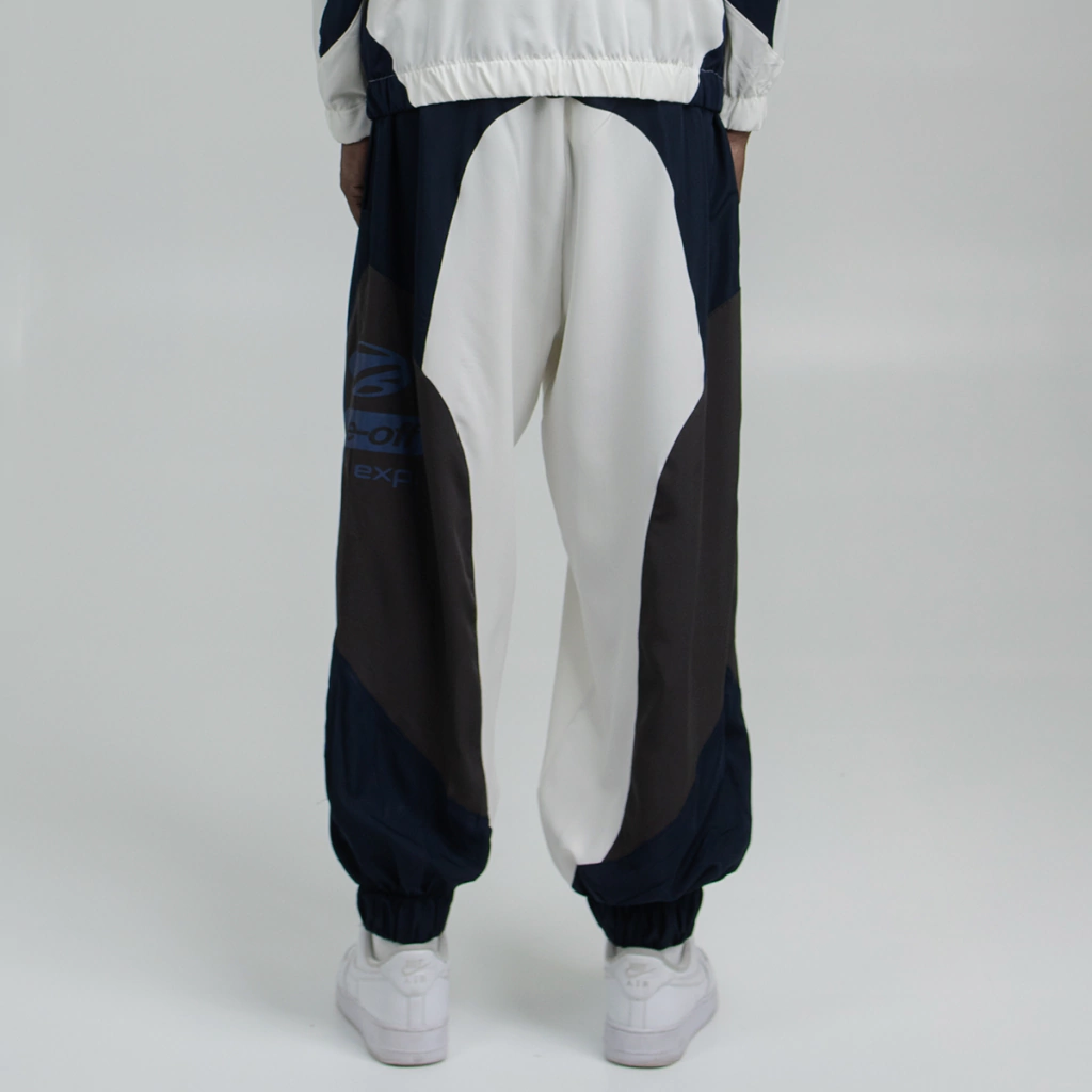 operation-v1-calca-3-55ee2a41ce2d6efb1b17744580570063-1024-1024