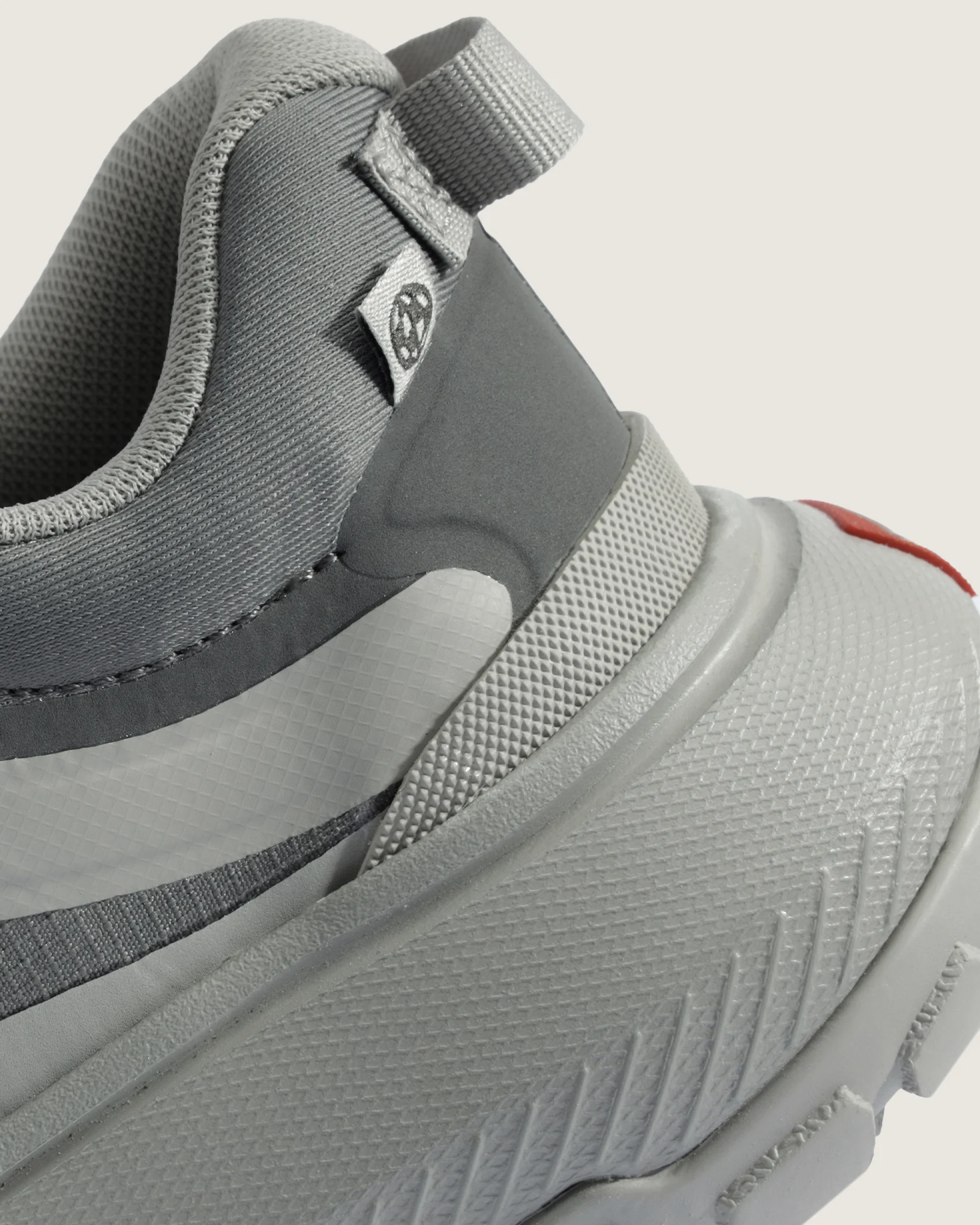 Hires-Vans-V1005900030003-06