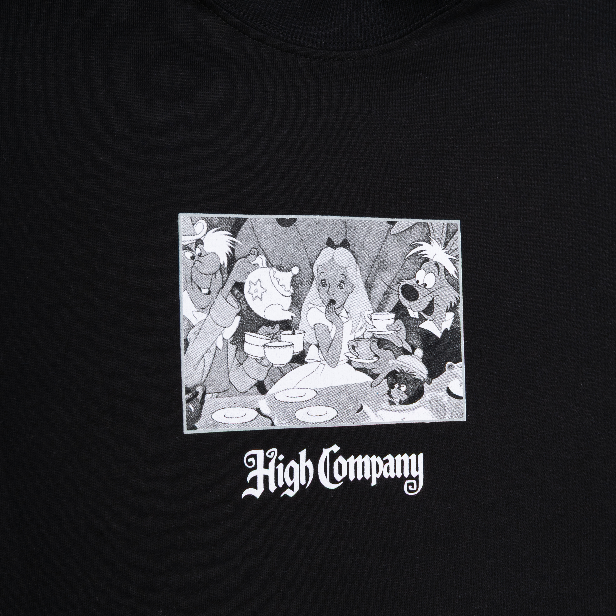 TS755-01_Alice_Front_Tee_Detail