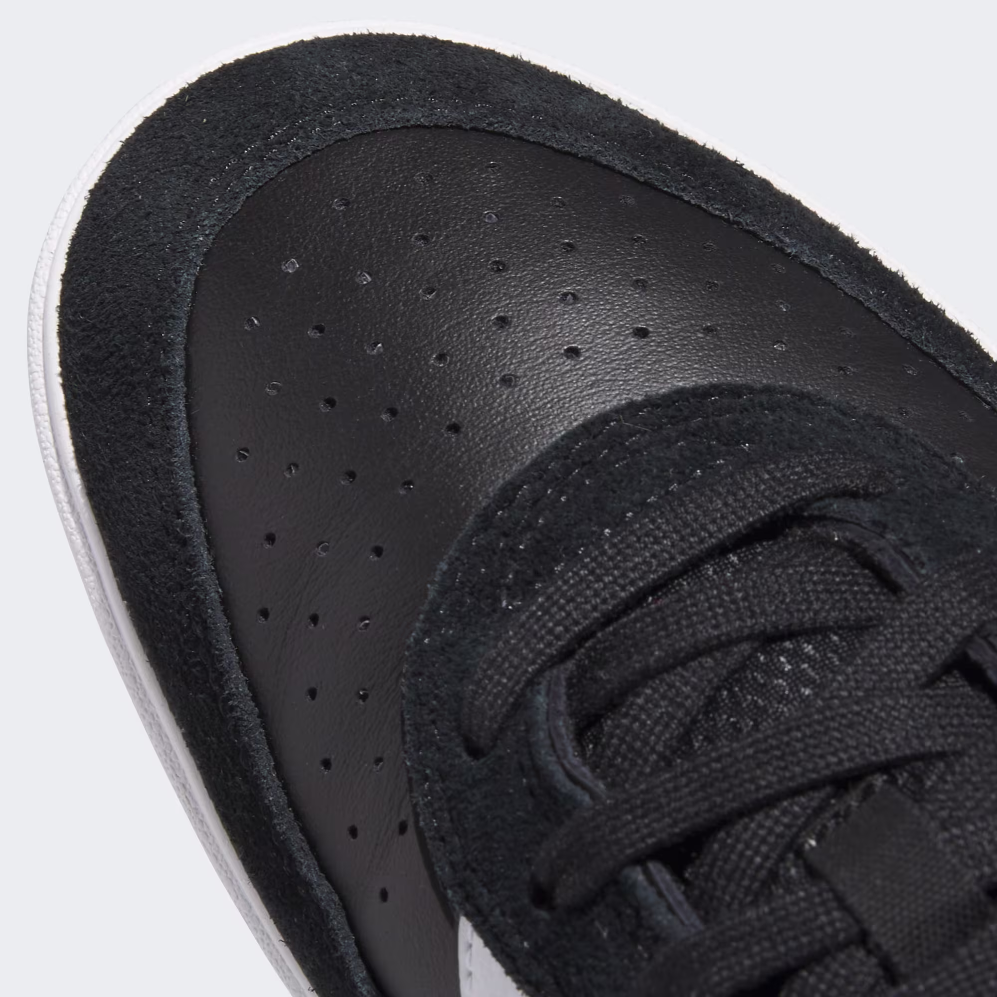 Tyshawn_II_Shoes_Black_JI0846_42_detail