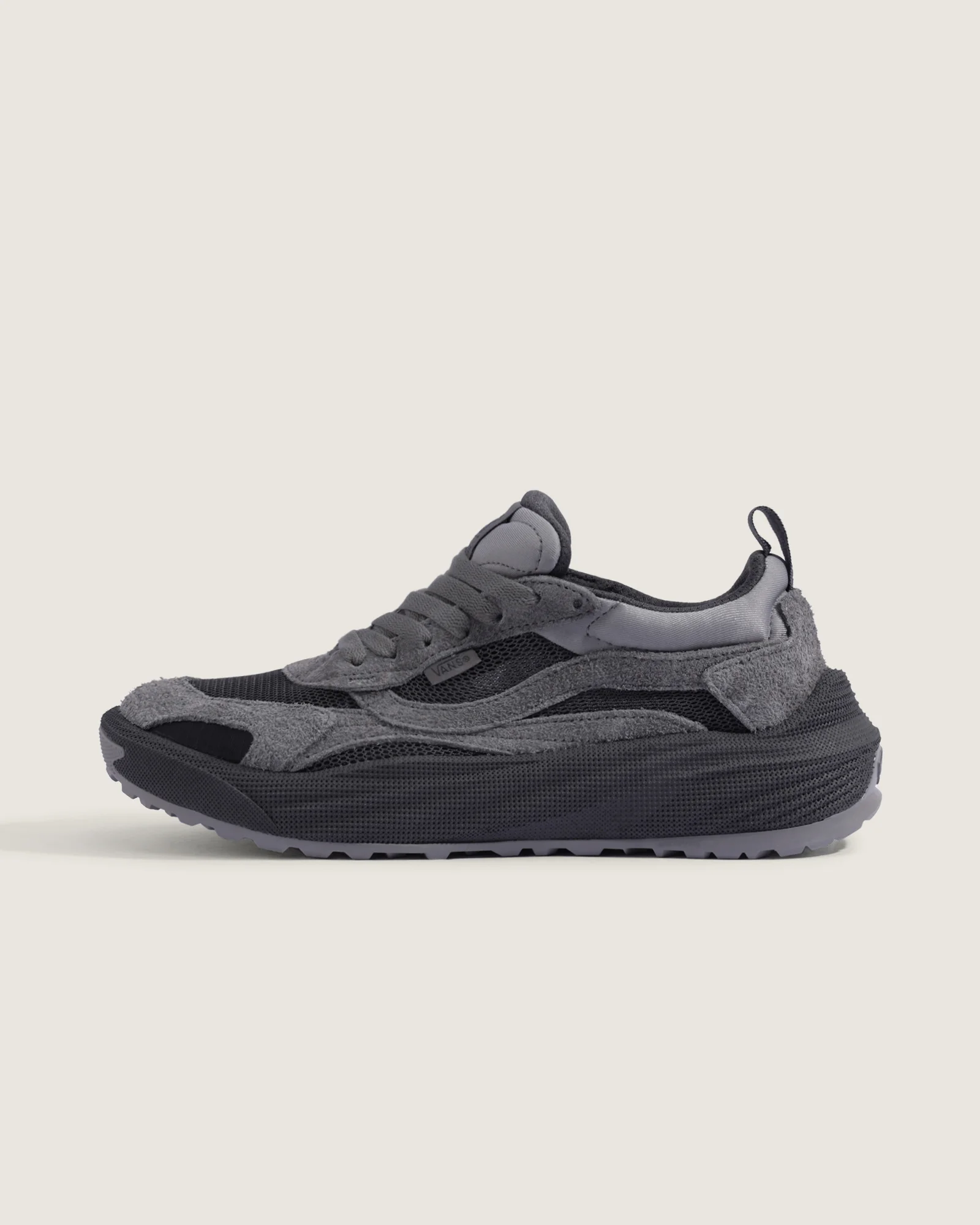 Hires-Vans-V1003551160007-01