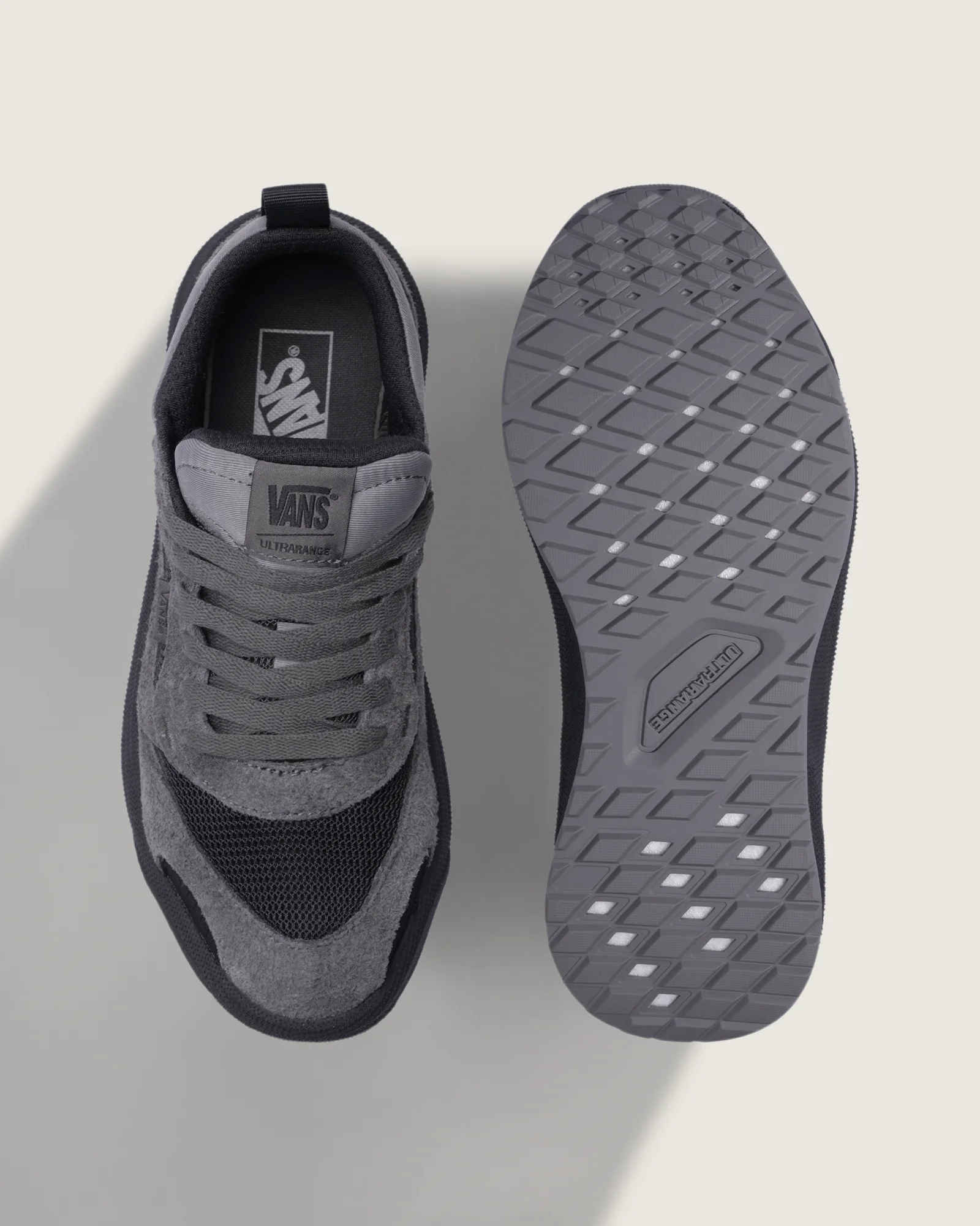 Hires-Vans-V1003551160007-03