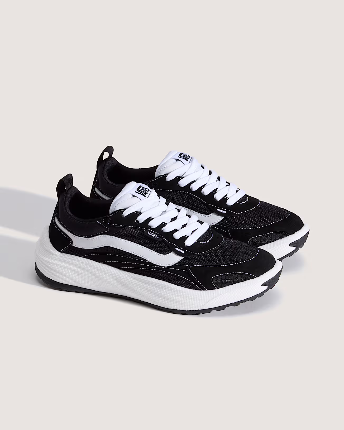 UltraRange-Neo-20-Shoes-VANS-Black-ALT1